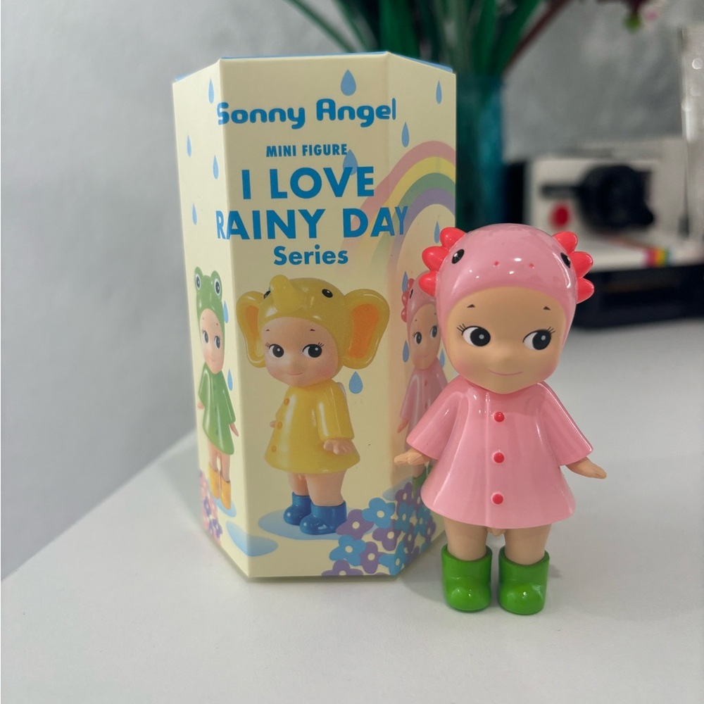 Sonny Angel Mini Figure in Pink Raincoat
